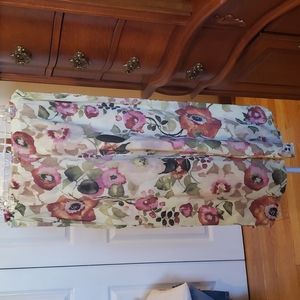 Click Floral Cropped Pants